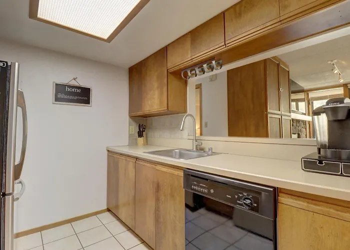 Apartment Vs348 Village Square 1br Pet Friendly *