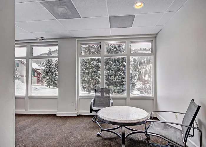 Apartment Vs348 Village Square 1br Pet Friendly